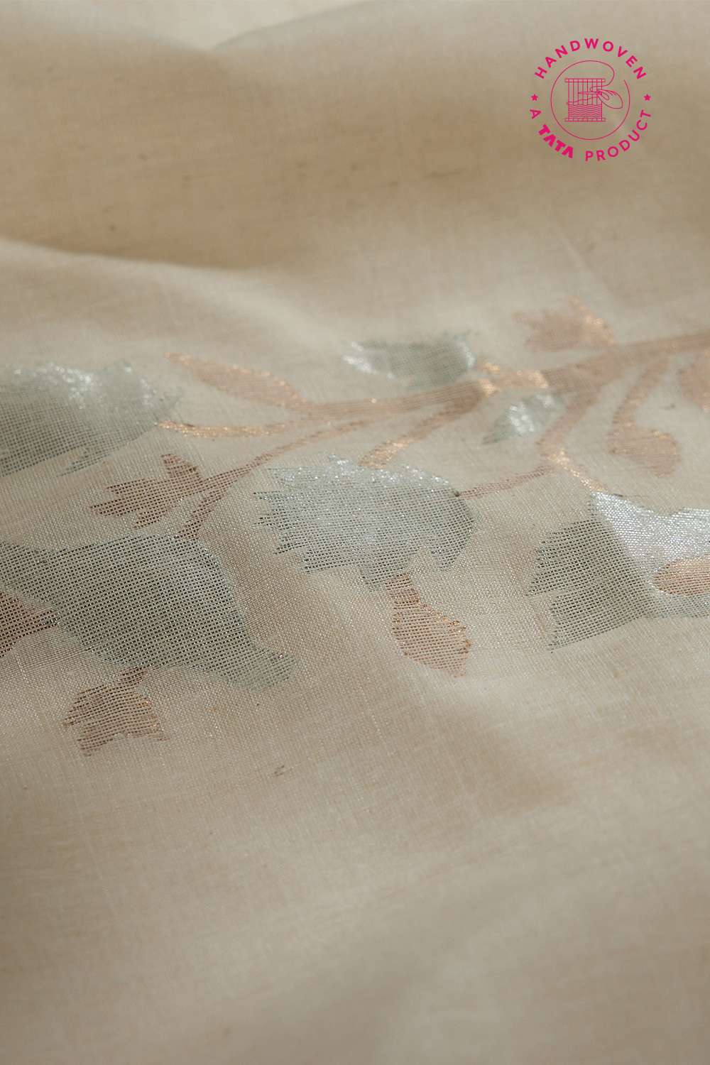 Off White Tussar Khadi Cotton Bengal Jamdani Saree image number null