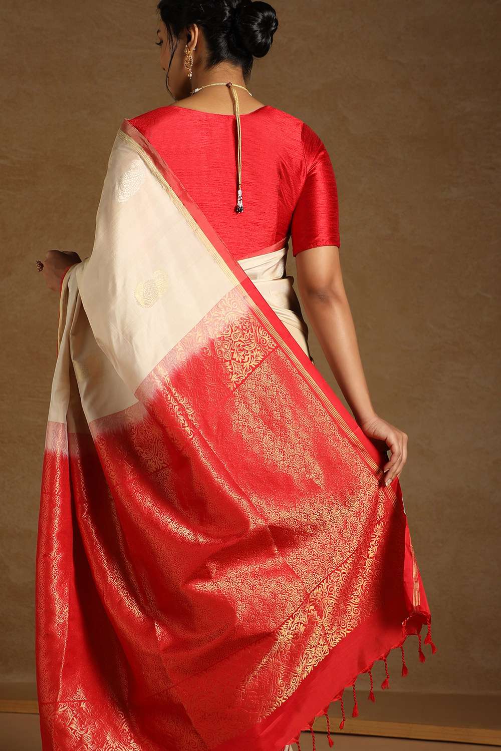 Off White Pure Soft Silk Saree image number null