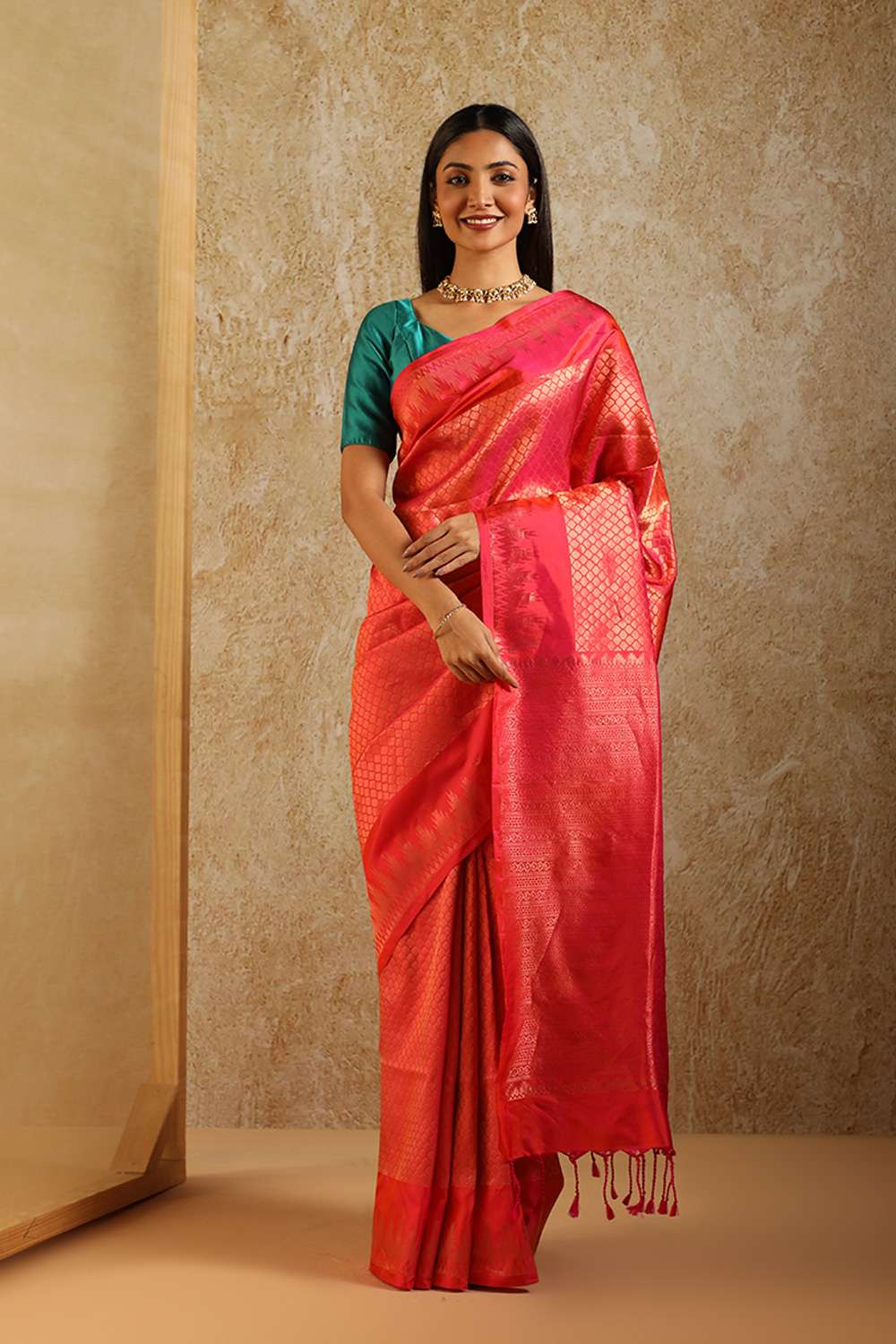 Red South Pure Silk Woven Saree image number null