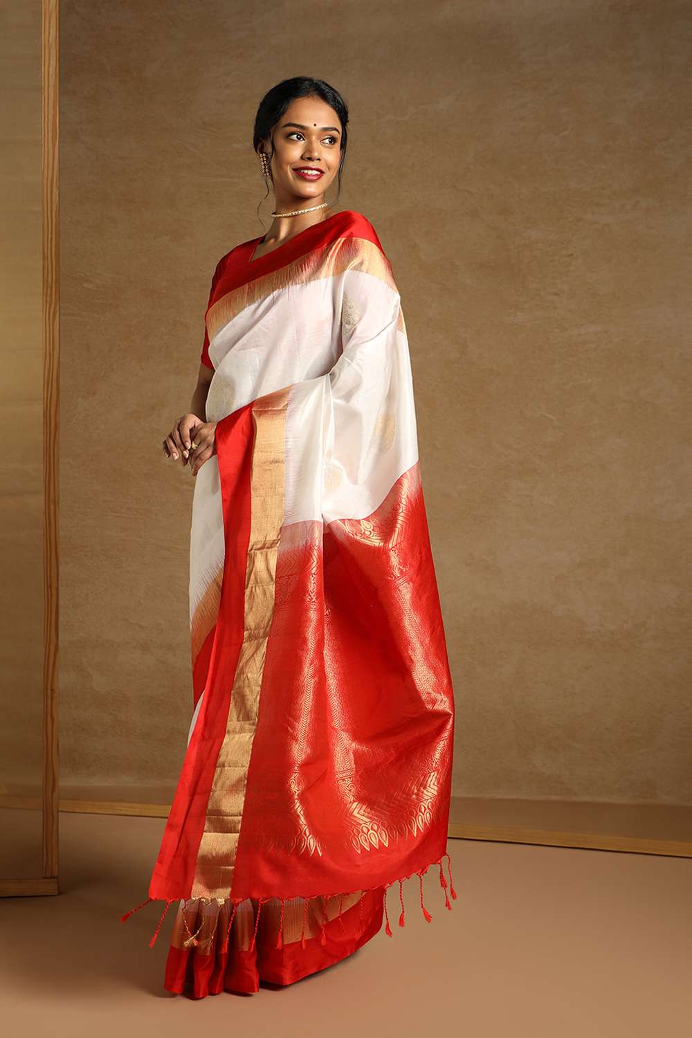 Off White Pure Soft Silk Saree image number null