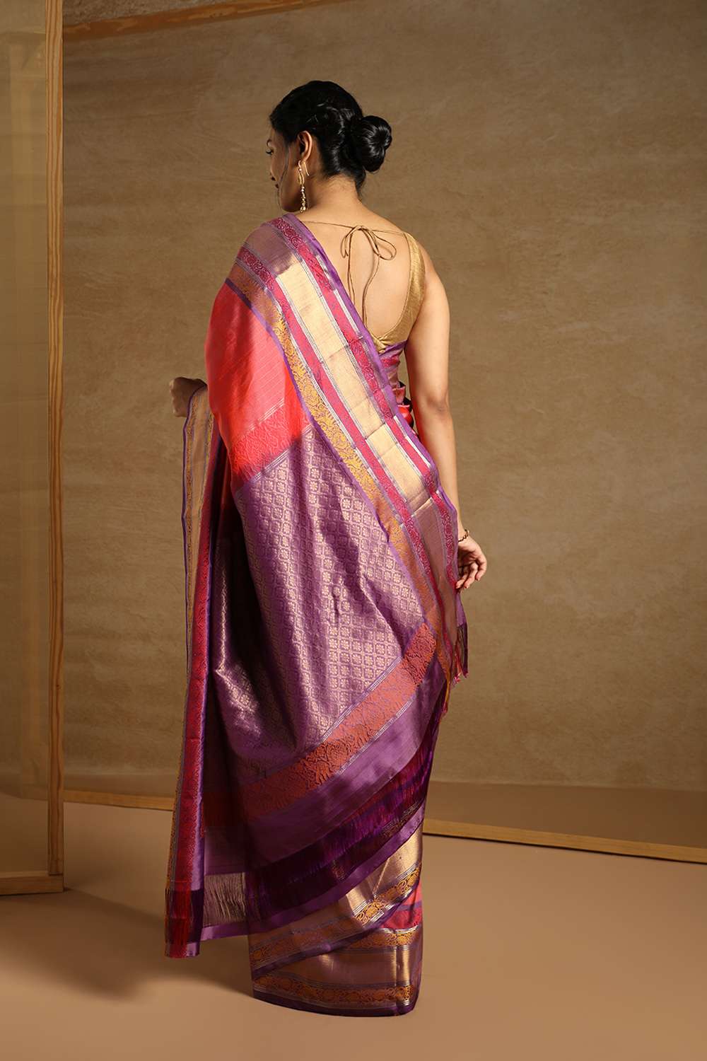 Red South Pure Silk Woven Saree image number null
