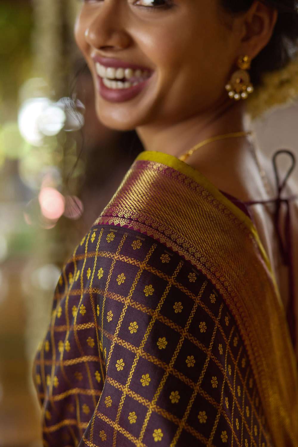 Black Woven Pure Silk Kanjivaram Saree image number null