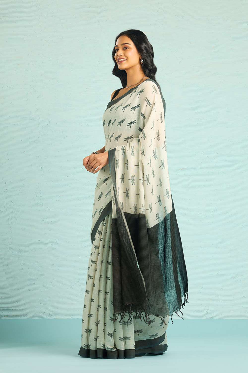 Off White Screen Printed Pure Linen Saree image number null