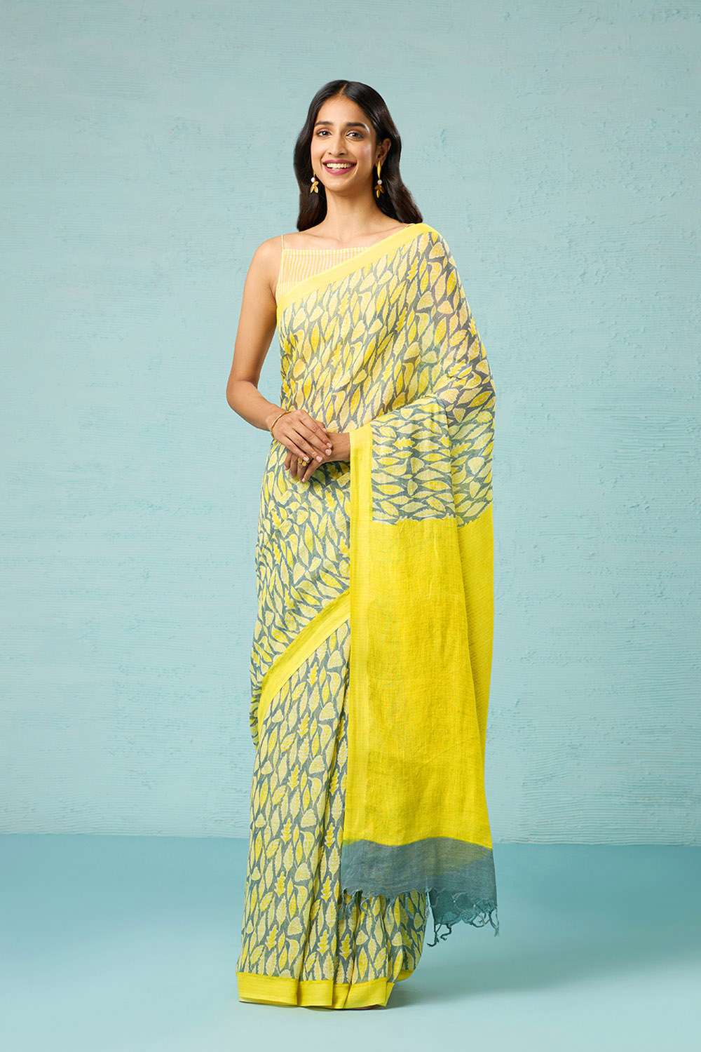 Grey Screen Printed Pure Linen Saree image number null