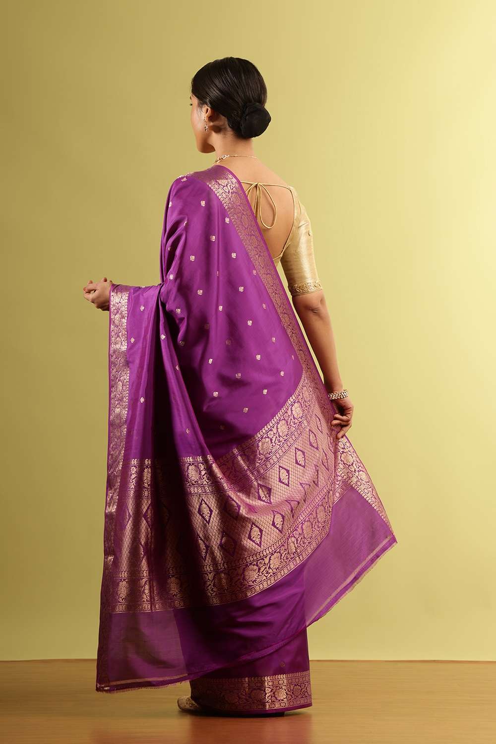 Dark Violet Silk Viscose Woven Saree image number null