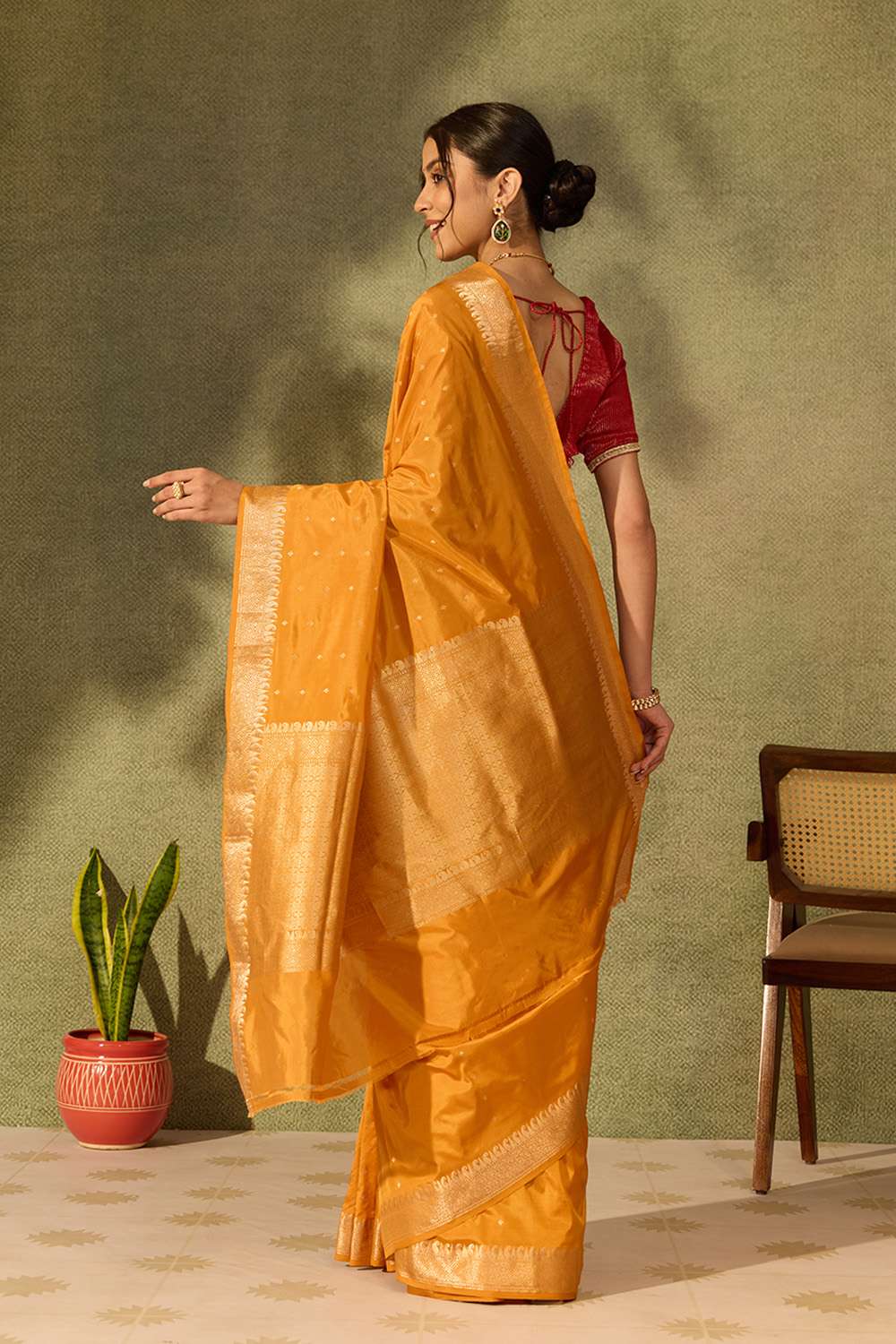 Dark Yellow Silk Viscose Cutwork Banaras Inspired Design Saree image number null