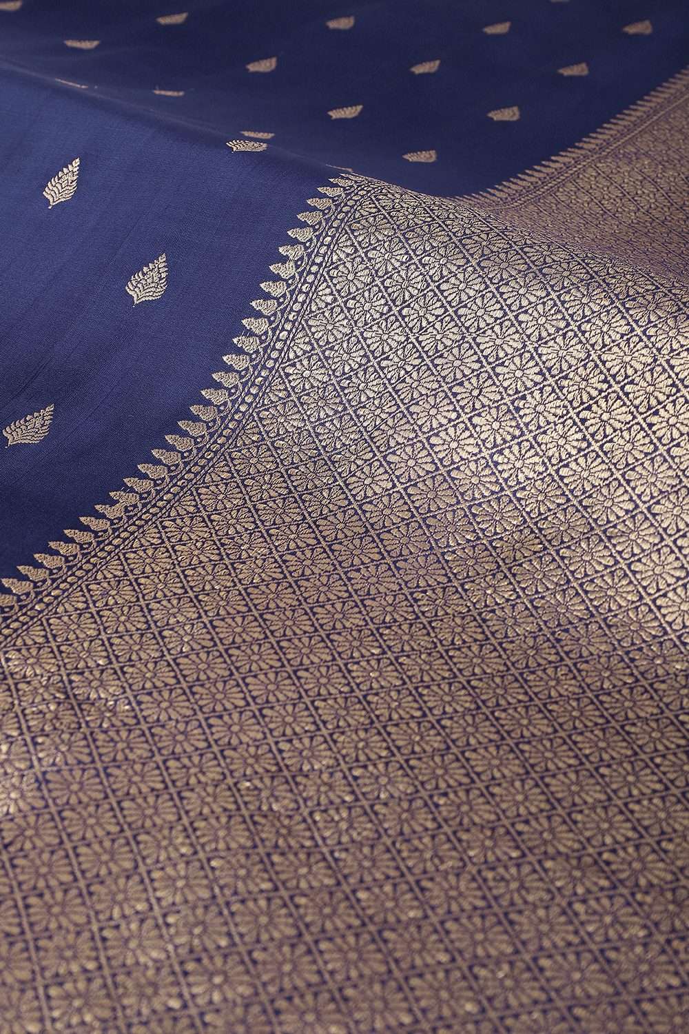 Dark Blue Silk Viscose Woven Saree image number null