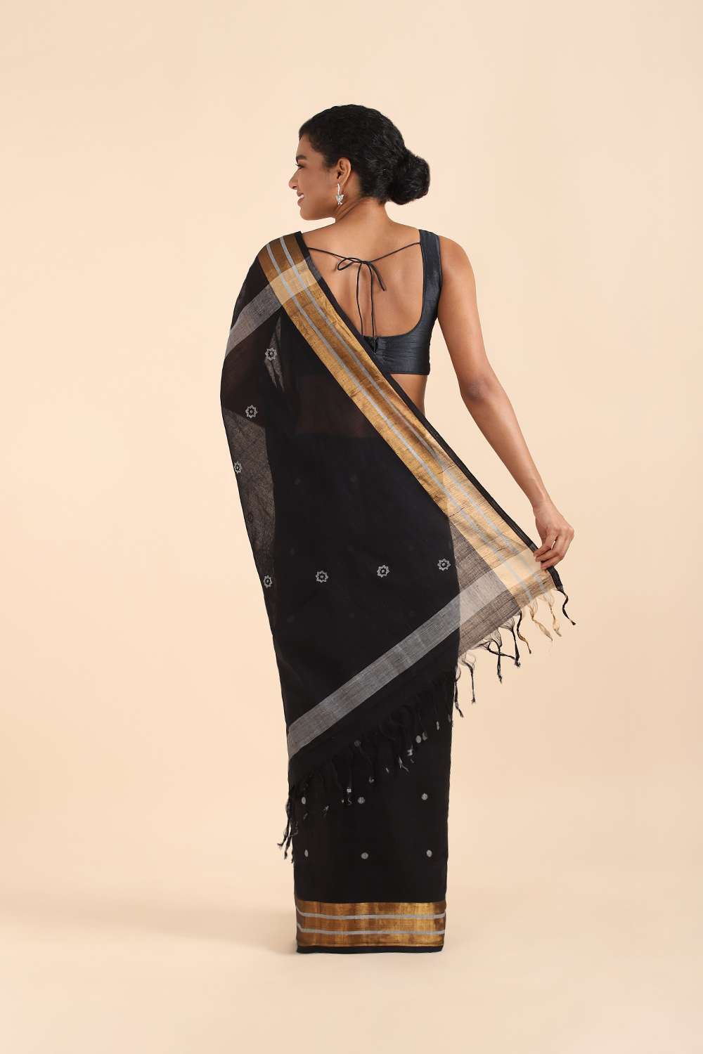 Black Pure Khadi Cotton Ponduru Jamdani Saree image number null