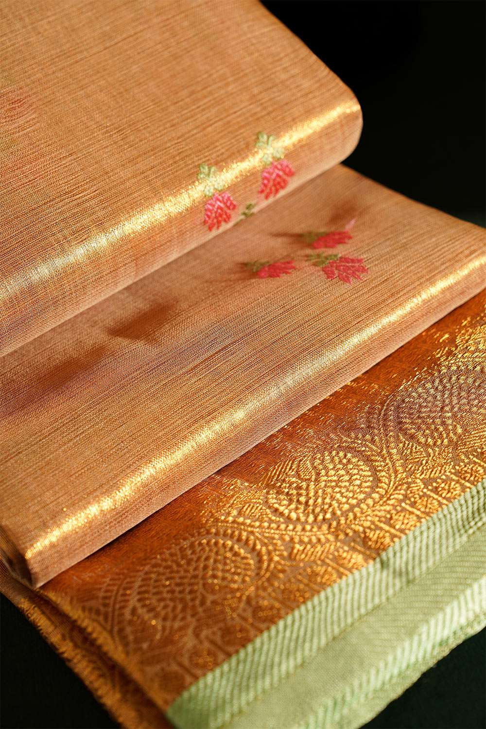 Gold Woven Pure Organza Tissue Kanjivaram Saree image number null