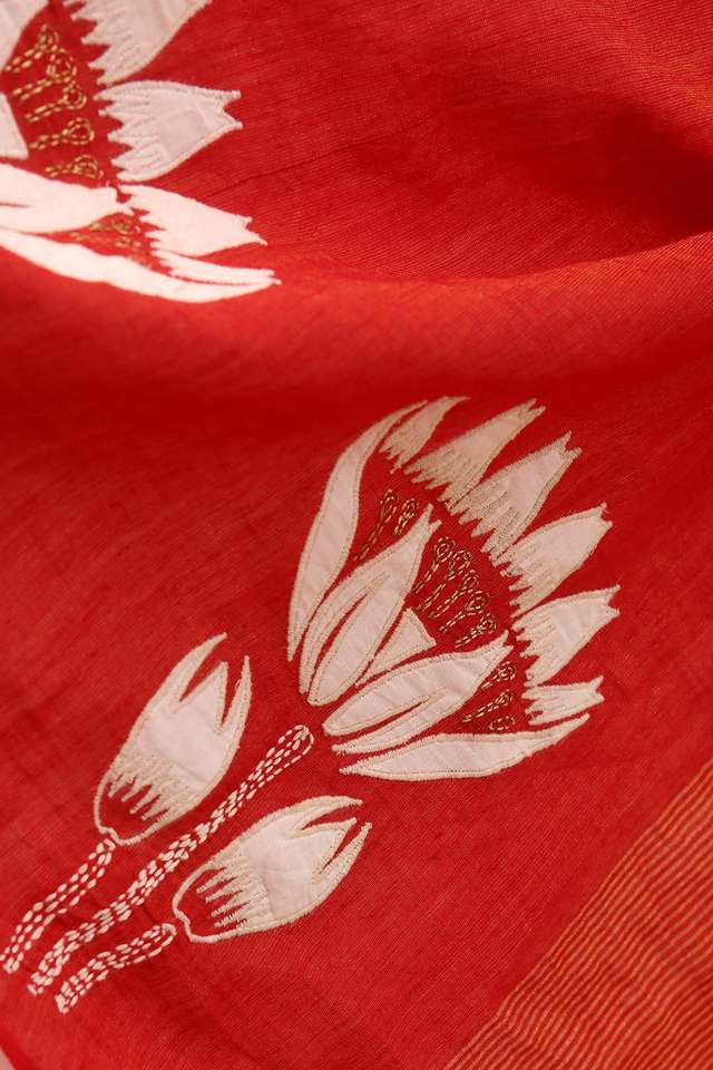 Red Applique Pure Cotton Bengali Saree thumbnail image number null
