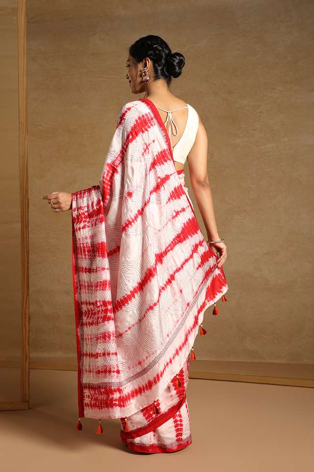 Off-White Bengali Pure Silk Kantha Embroidery Saree thumbnail image number null