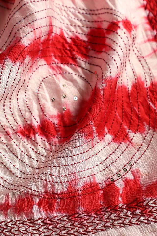 Off-White Bengali Pure Silk Kantha Embroidery Saree thumbnail image number null