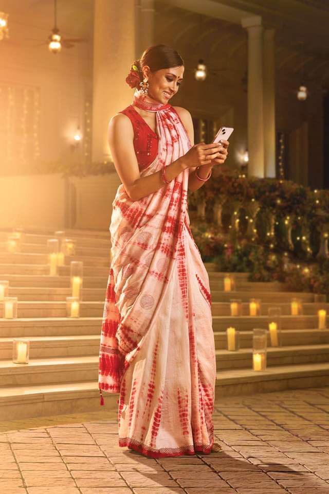 Off White Bengali Pure Silk Kantha Embroidery Saree image number