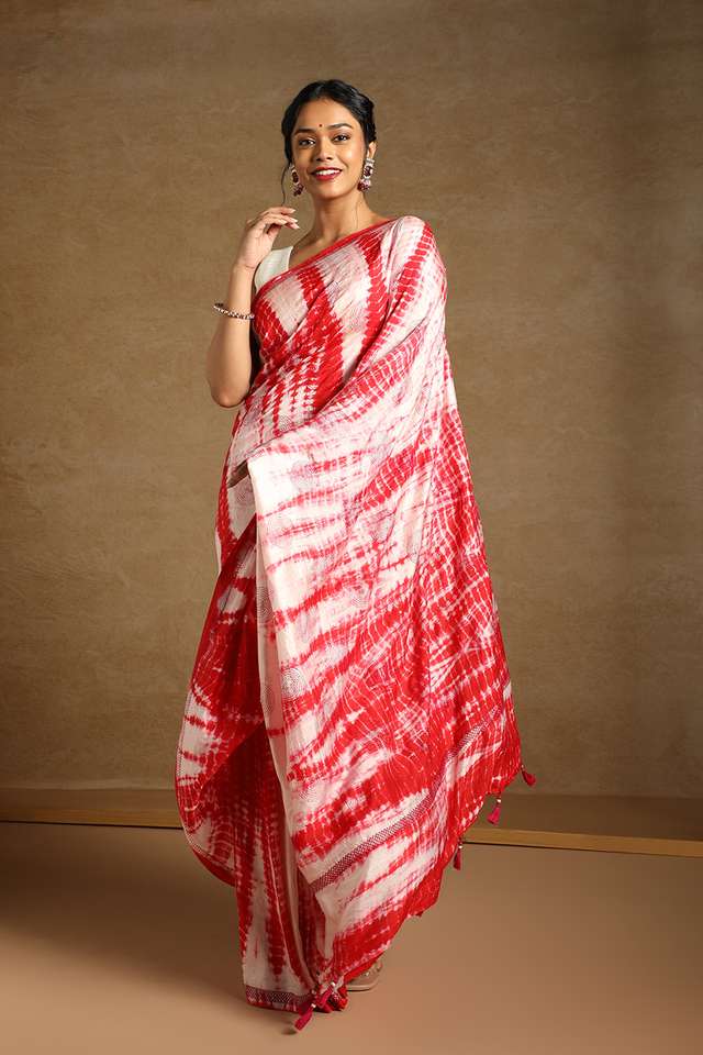 Off White Bengali Pure Silk Kantha Embroidery Saree thumbnail image number null