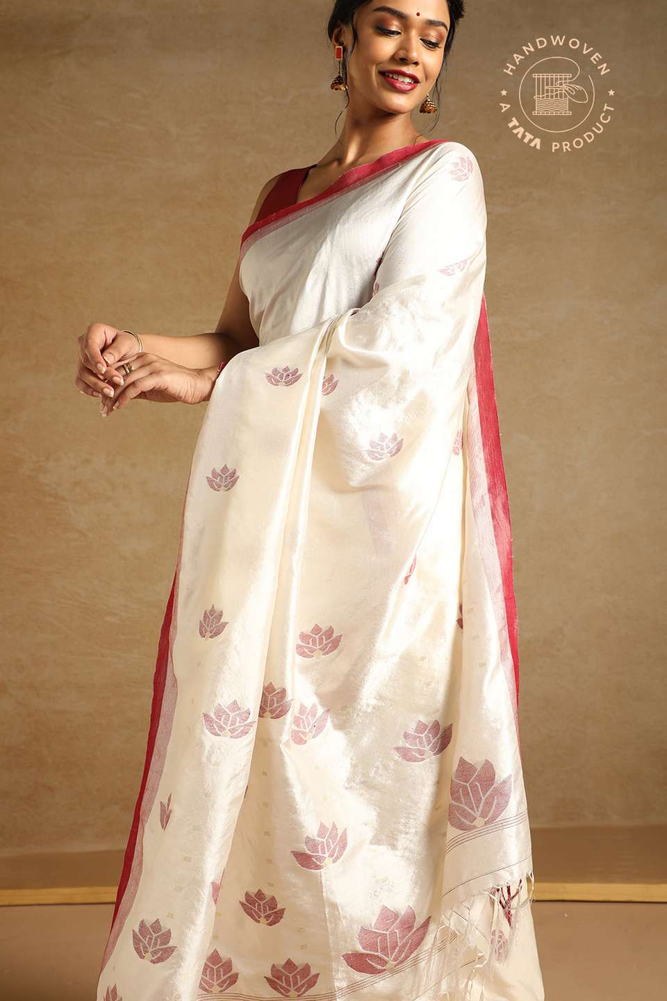 Off White Bengali Pure Silk Jamdani Saree