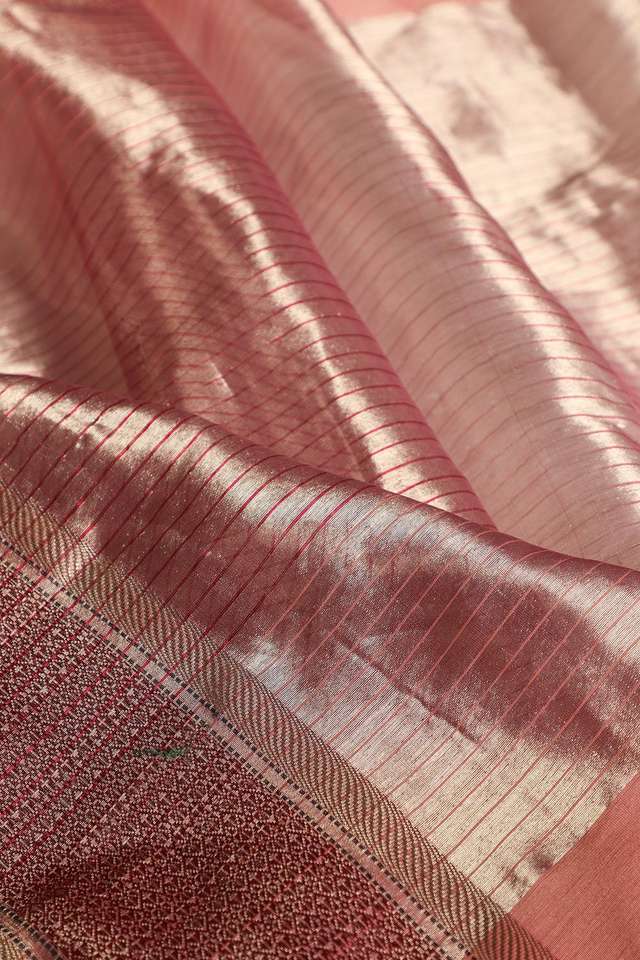 Pink Pure Silk Cotton Woven Maheshwari Saree thumbnail image number null