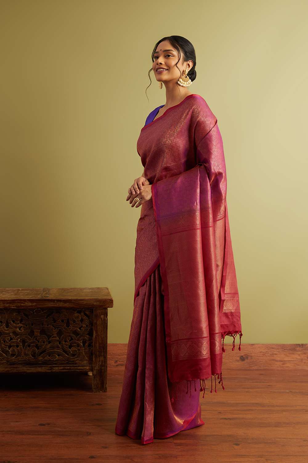 Violet Woven Pure Silk Soft Saree image number null
