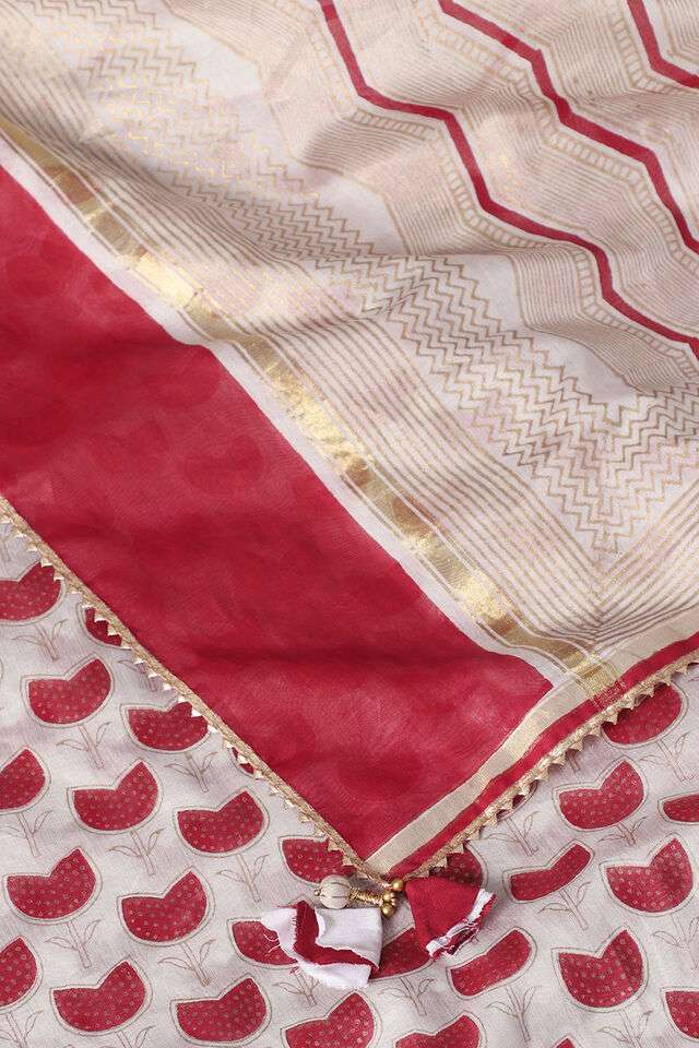 Off White and Red Pure Silk Cotton Hand Printed Saree thumbnail image number null