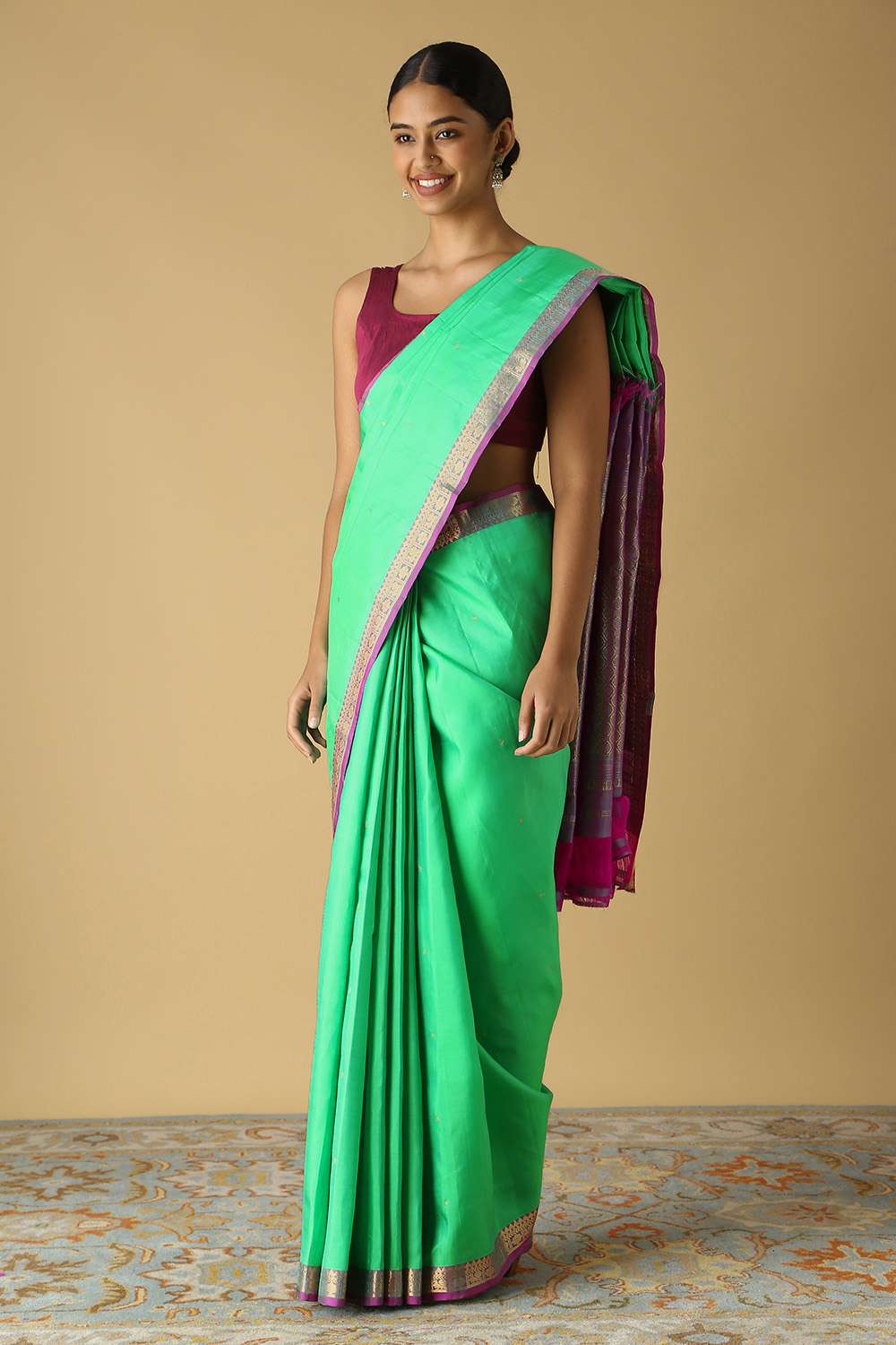 Green Pure Silk Kanjivaram Saree image number null