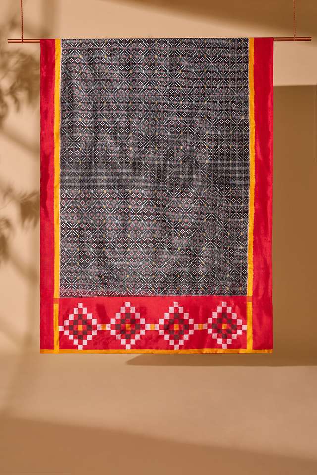 Black Pochampalli Pure Silk Ikat Saree thumbnail image number null
