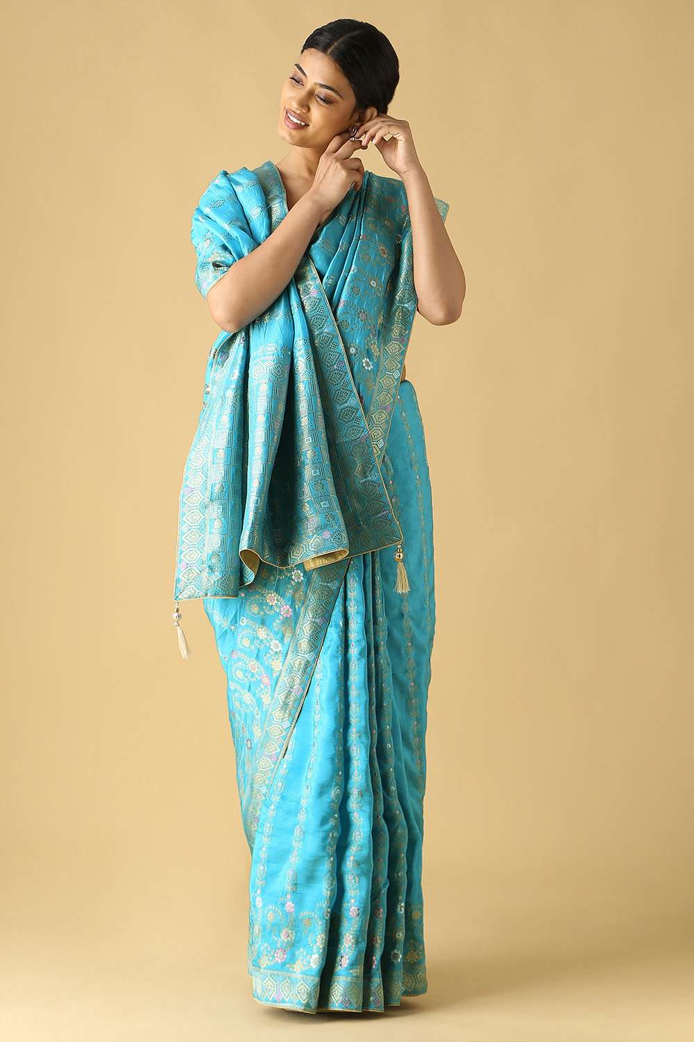 Blue Luxe Woven Saree image number null