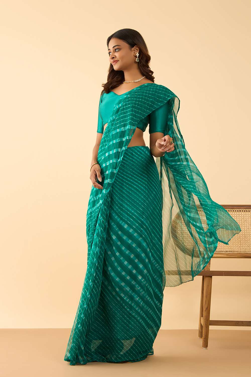 Green Pure Silk Georgette Tie And Dye-Lehariya Saree image number null