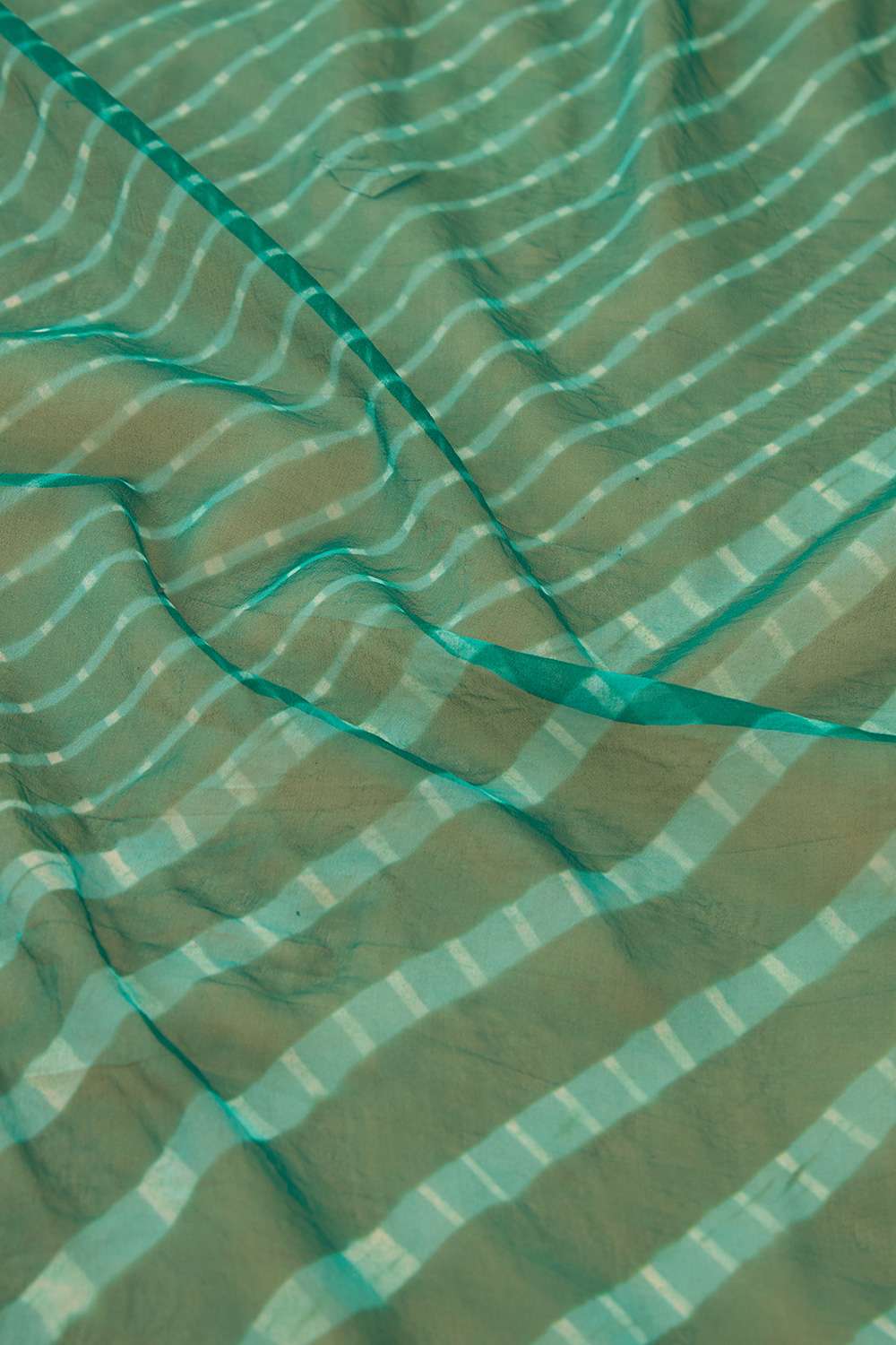 Green Pure Silk Georgette Tie And Dye-Lehariya Saree image number null