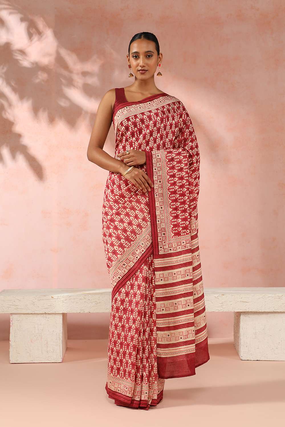 Red Contemporary Luxe Block Printed Saree image number null