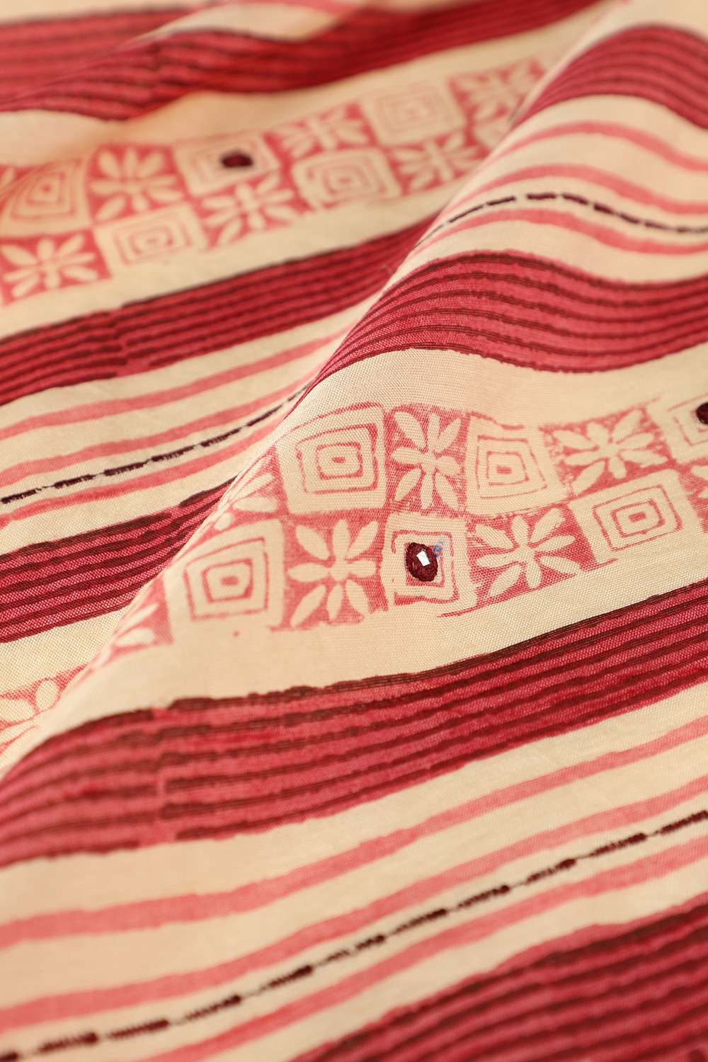 Red Contemporary Luxe Block Printed Saree image number null