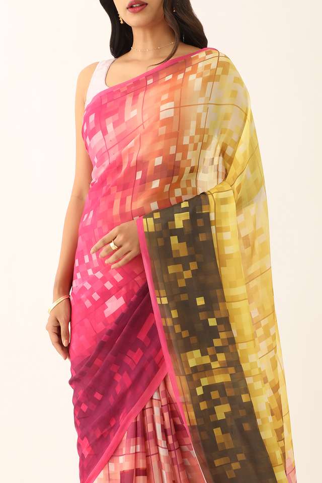 Pink Viscose Crepe Printed Saree image number