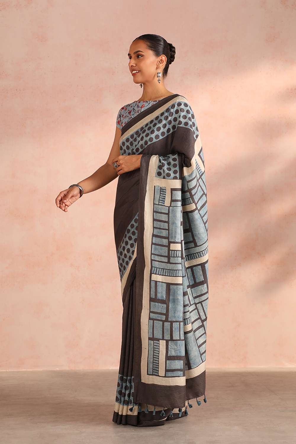 Grey Gujarat Pure Silk Ajrakh Block Print Saree image number null