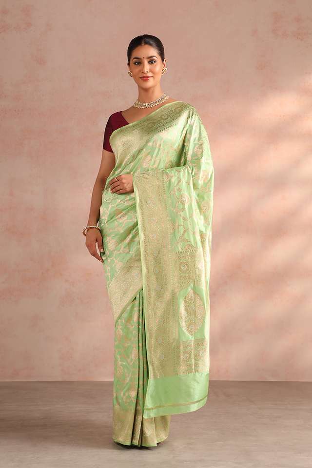 Green Pure Silk Woven Banarasi Saree image number