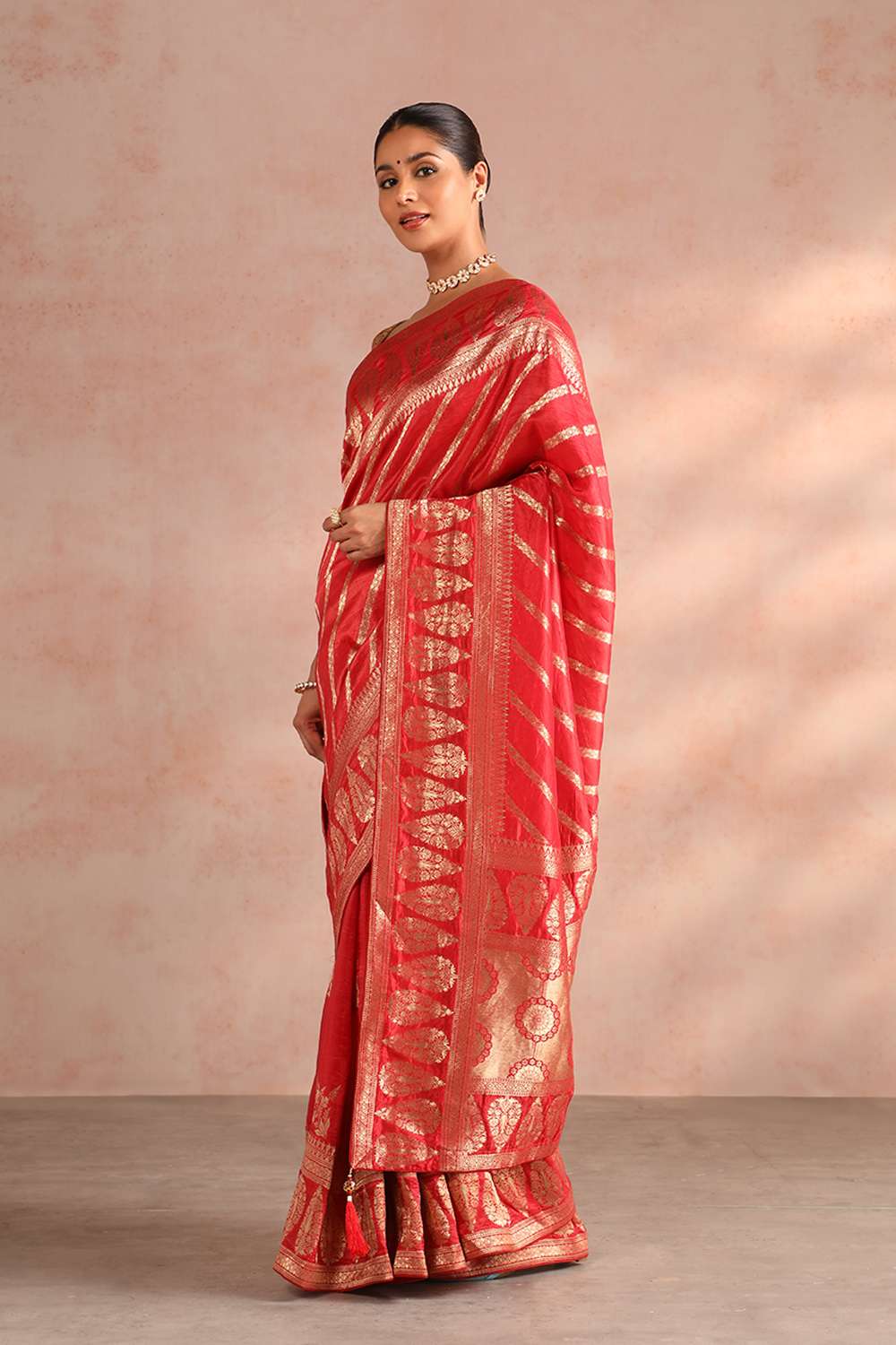 Red Viscose Luxe Woven Banaras Inspired Design Saree image number null