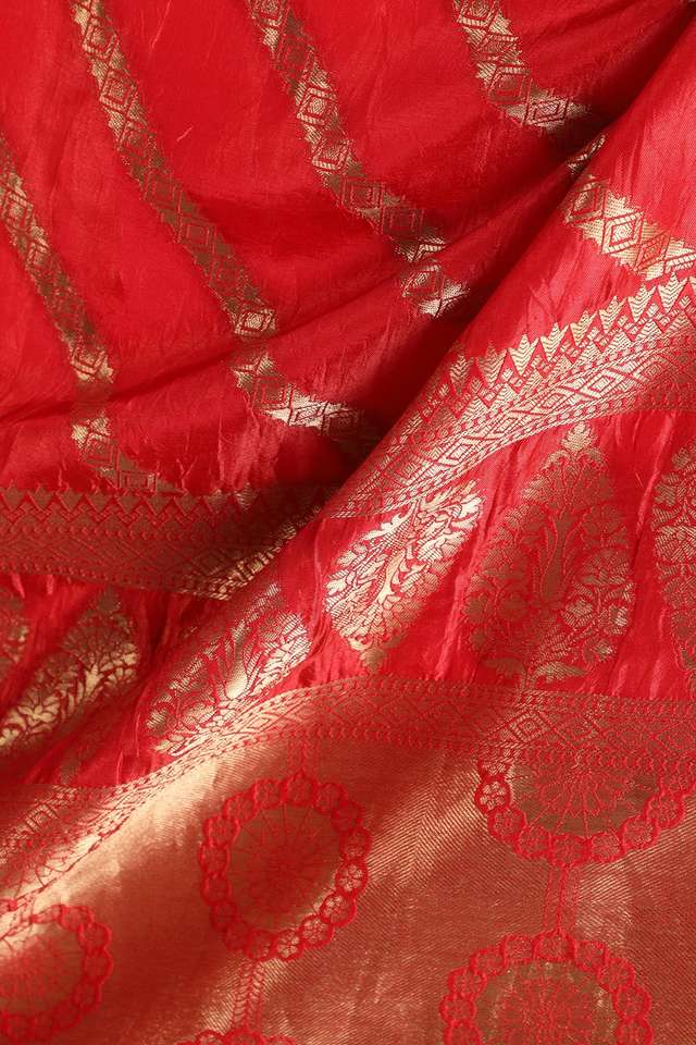 Red Viscose Luxe Woven Banaras Inspired Design Saree thumbnail image number null