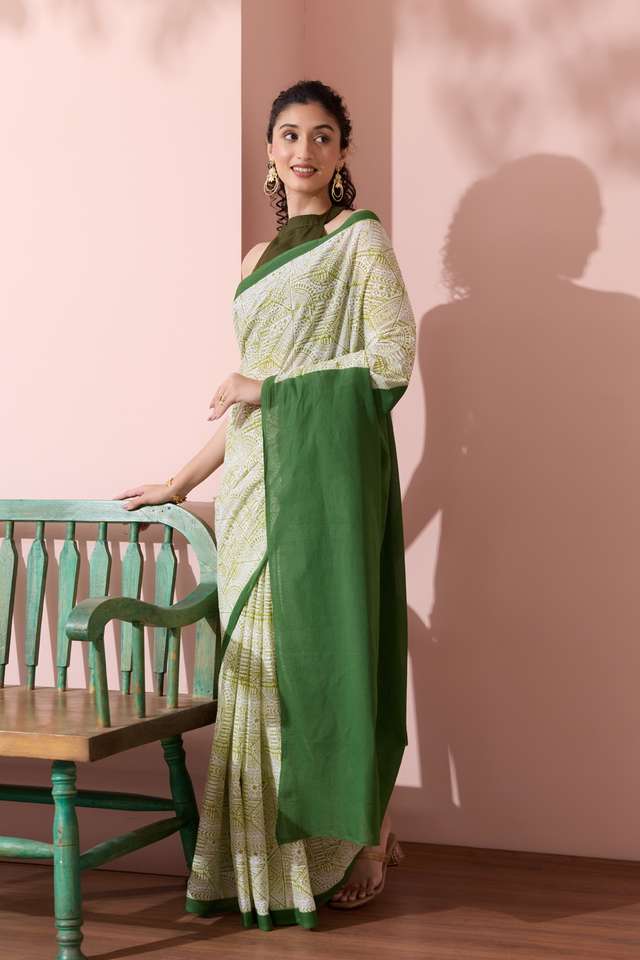 Off White Pure Cotton Mulmul Block Printed Bengal Saree thumbnail image number null