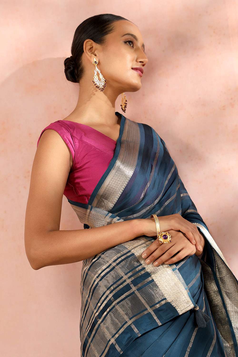 Blue Contemporary Viscose Woven Saree image number null