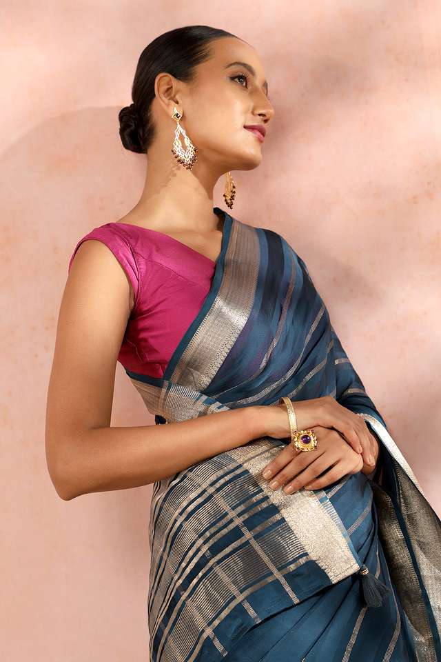 Blue Contemporary Viscose Woven Saree thumbnail image number null
