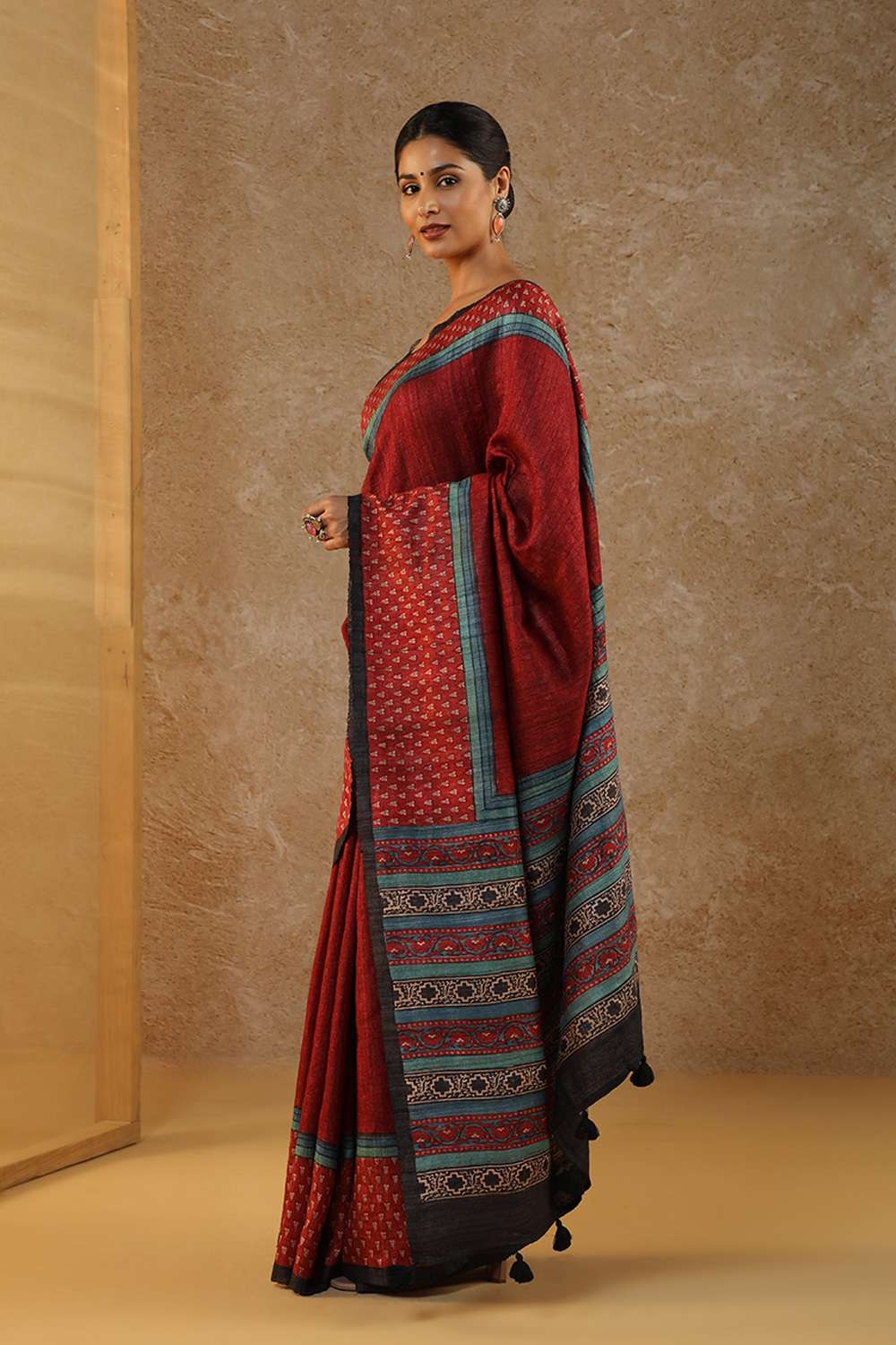 Red Printed Pure Tussar Silk Saree image number null