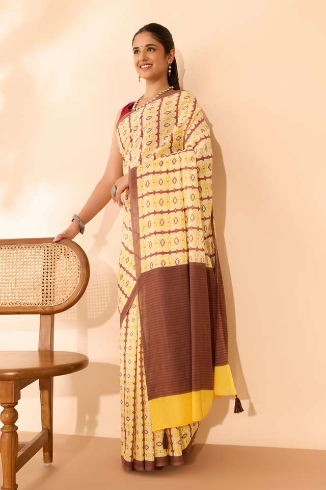 Yellow Screen Printed Bengal Mulmul Saree image number
