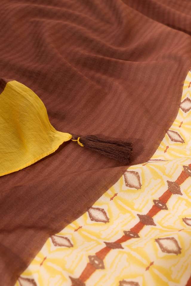 Yellow Screen Printed Bengal Mulmul Saree thumbnail image number null