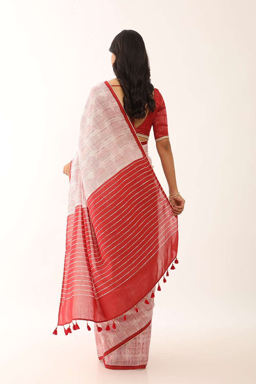 Off White Screen Printed Pure Cotton Saree image number null