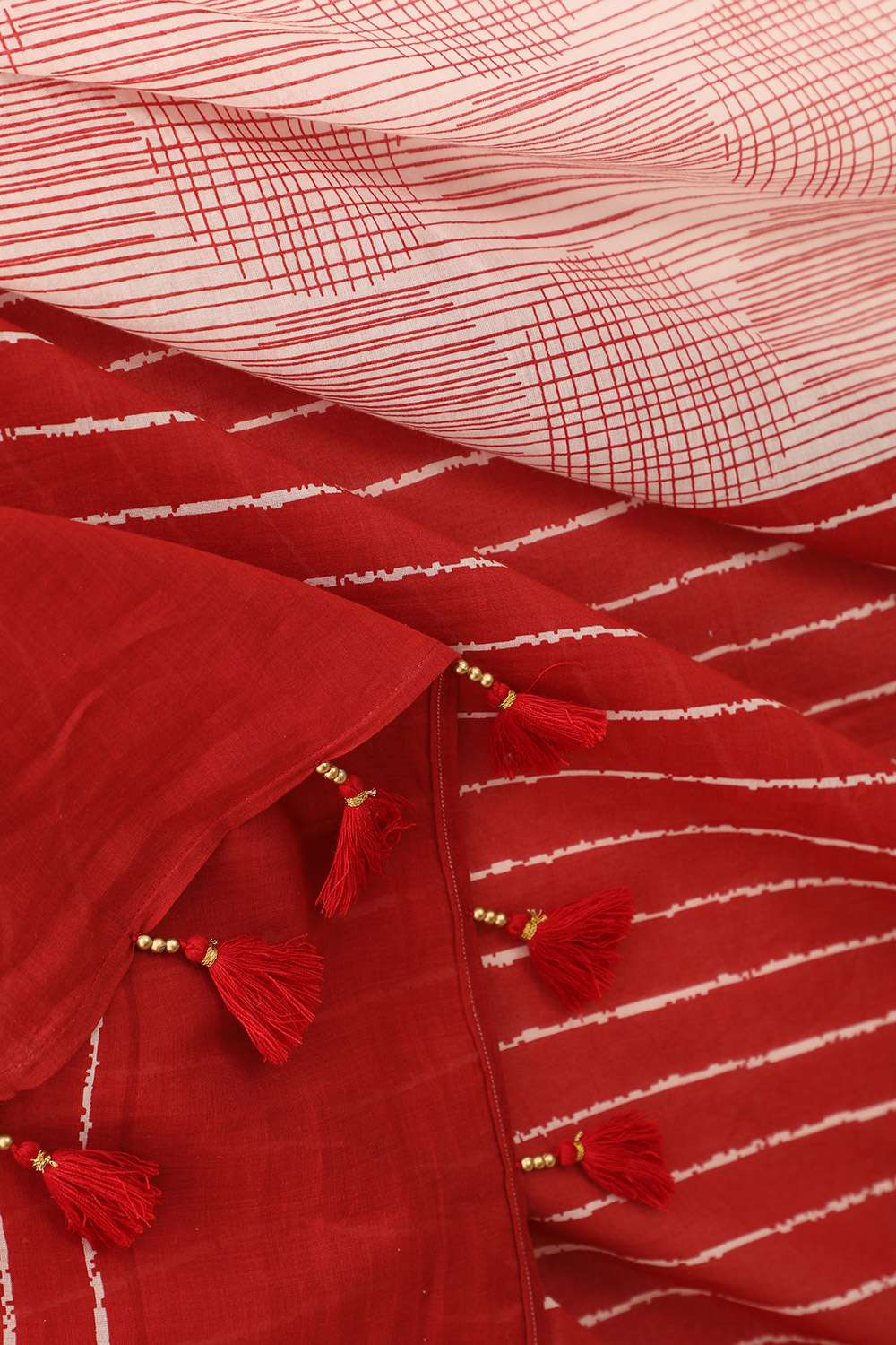 Off White Screen Printed Pure Cotton Saree image number null