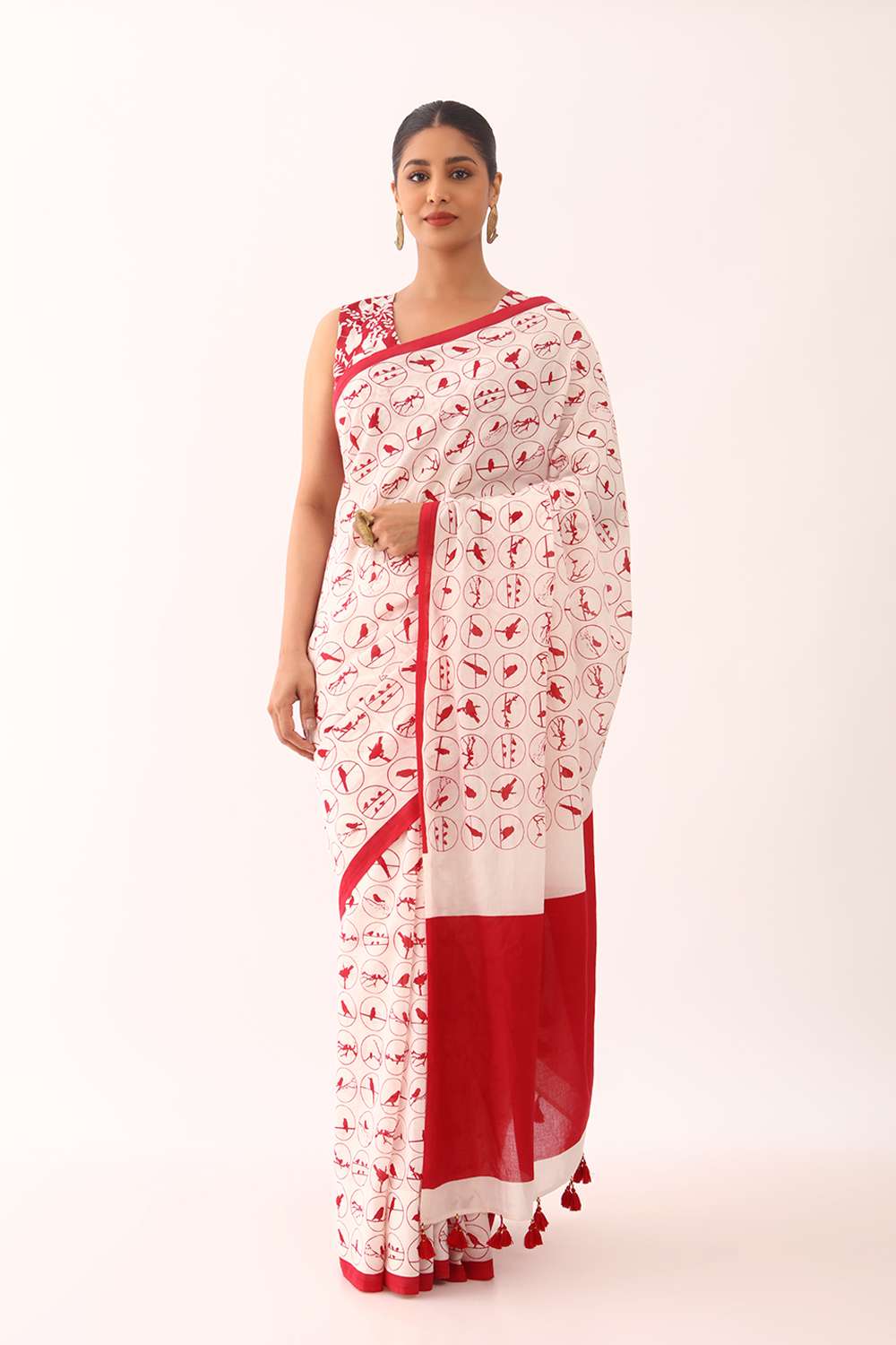 Off White Screen Printed Pure Cotton Saree image number null