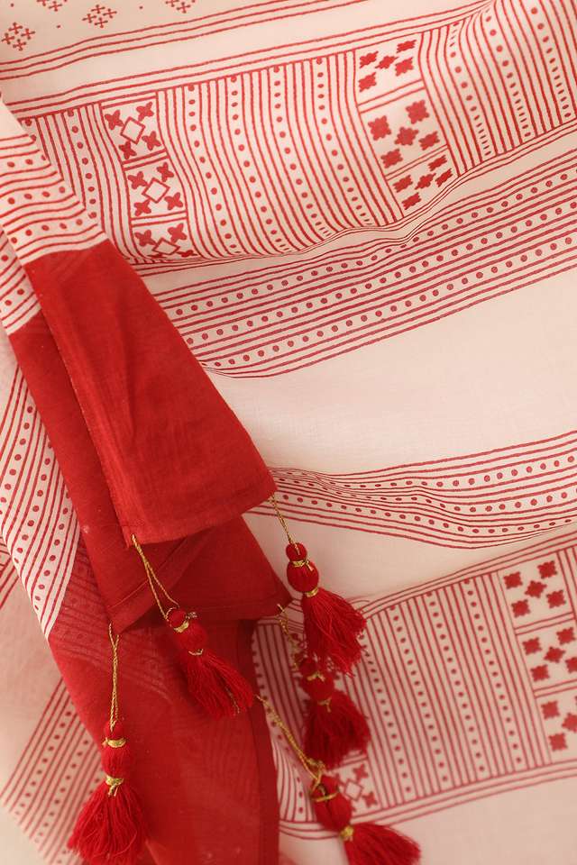 Off White Screen Printed Pure Cotton Saree thumbnail image number null