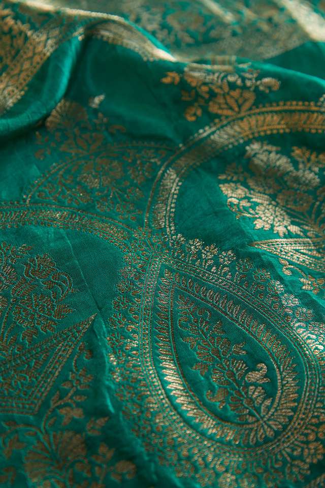 Green Woven Luxe Saree thumbnail image number null