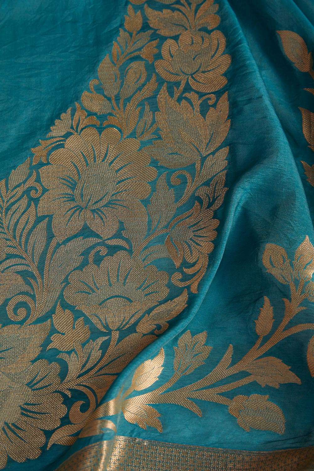 Blue Woven Luxe Saree image number null