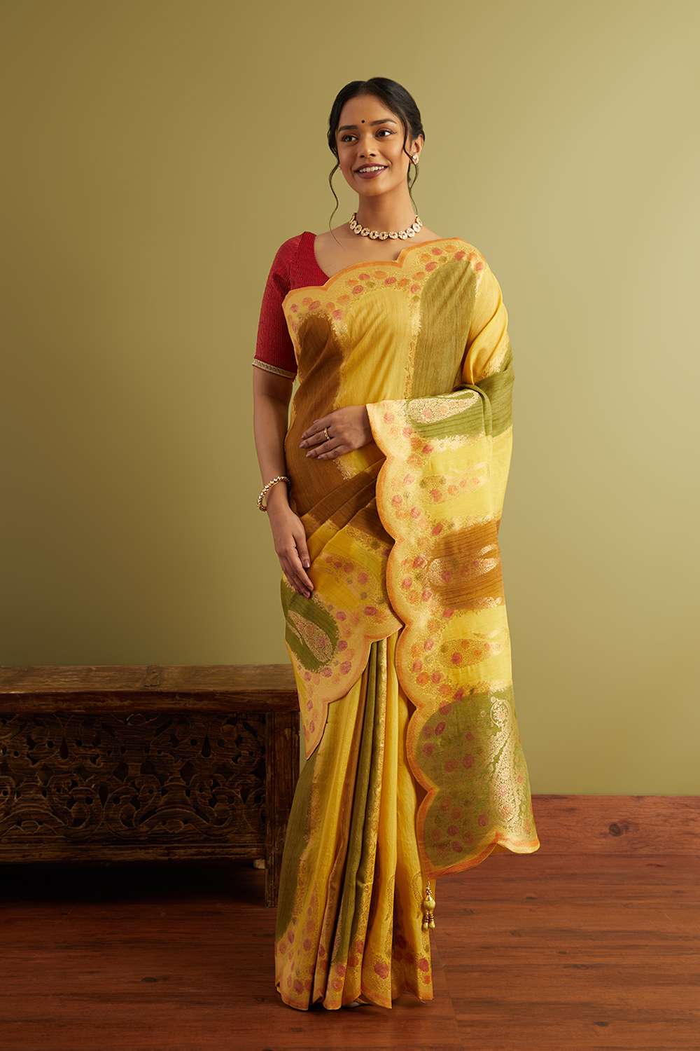 Yellow Woven Viscose Luxe Saree image number null