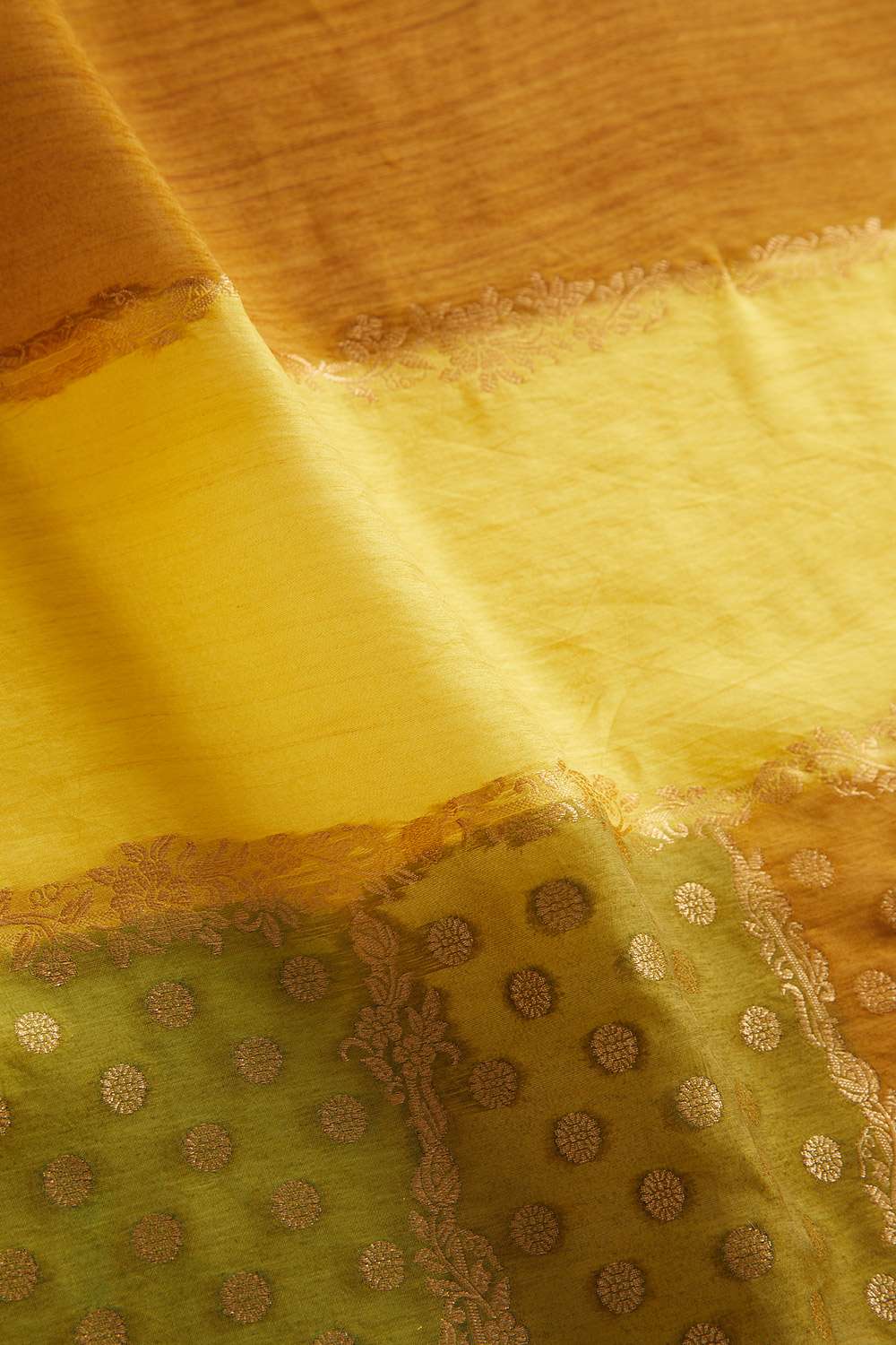 Yellow Woven Viscose Luxe Saree image number null