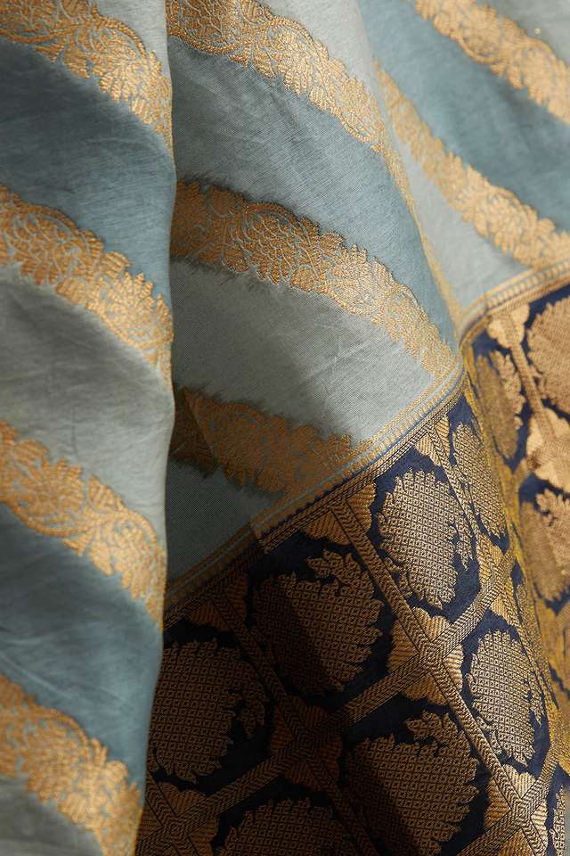 Blue Woven Viscose Luxe Saree thumbnail image number null