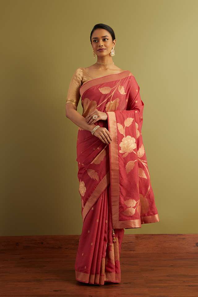 Red Woven Viscose Luxe Saree thumbnail image number null